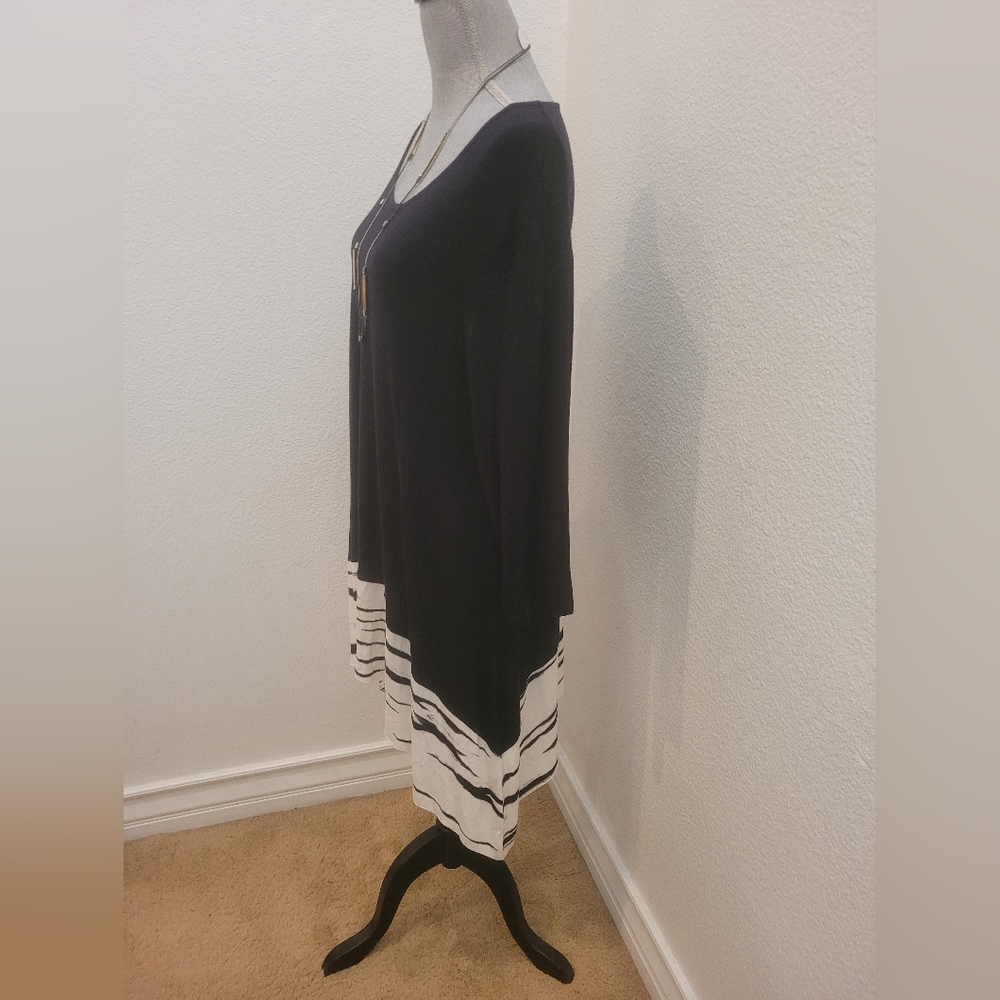 Dunia Black and White Zebra Accent Tunic - Picture 6 of 7